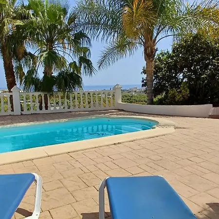 Encantador Cortijo Con Piscina Privada Y Vista Al Mar