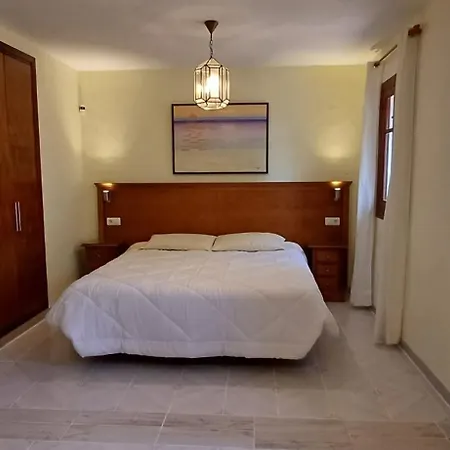 Villa Encantador Cortijo Con Piscina Privada Y Vista Al Mar