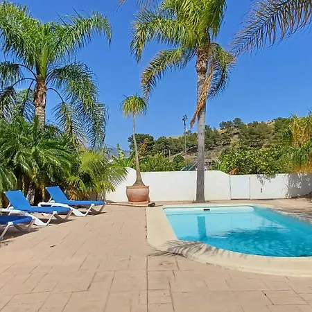 Encantador Cortijo Con Piscina Privada Y Vista Al Mar Villa