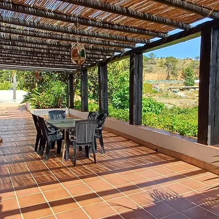Encantador Cortijo Con Piscina Privada Y Vista Al Mar Malaga